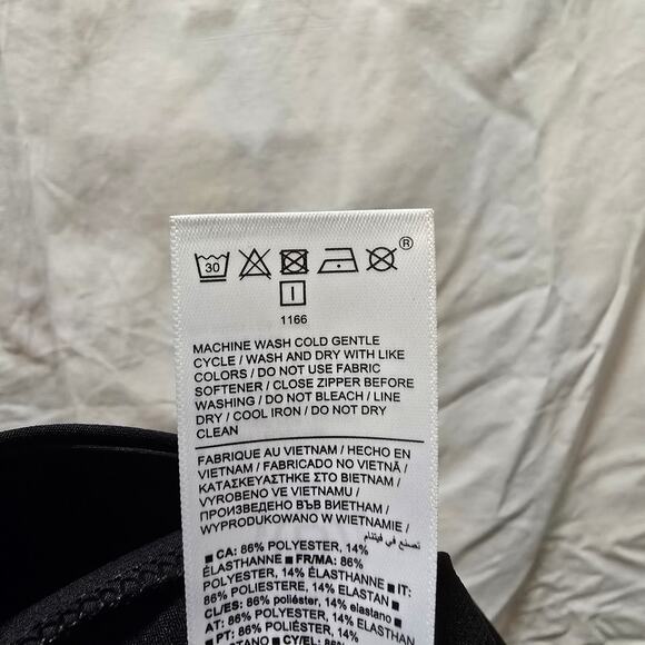 Athleta Slim Pants in black work slacks size 12 stretchy waist zip pockets - Picture 10 of 10